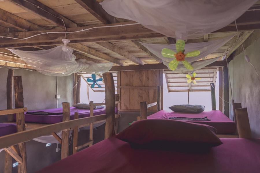 The Bonsai Hostel Ко Ронг Санлоем Екстериор снимка